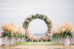 72c80_01-circular-floral-arches-altars-wedding-ceremony-backdrop-new-trend